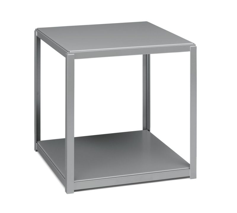 Silberner FK12 Fortyforty Beistelltisch von e15 mit zusätzlichem Einlegeboden aus Metall.